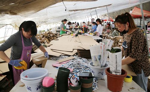 山东郯城:拓展线上渠道 助力花卉销售_图片新闻_中国政府网